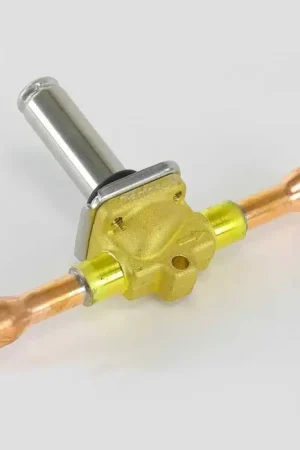 DANFOSS 032L7121 Solenoid Valve 1/2 Inch ODF EVR8 Normally Closed Exclusive Offer