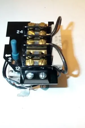 Reduced Price Johnson Controls RLY13A-610R Replacement Timing Relay 120/240 VAC
